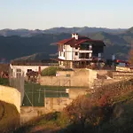 Slaveykova Kashta Guest house Nedelino