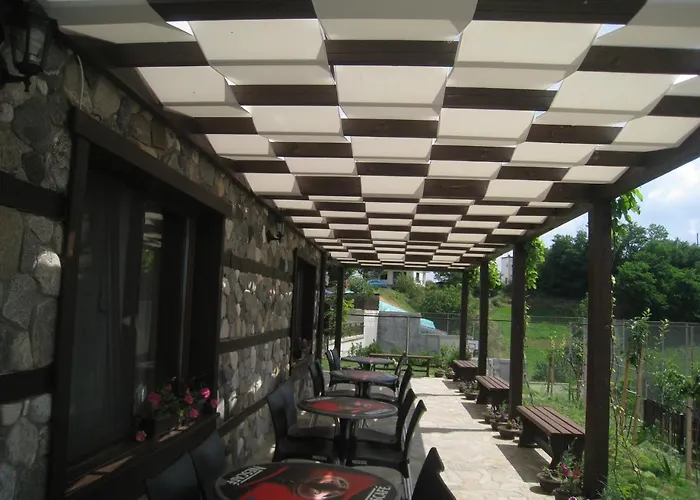 Slaveykova Kashta Nedelino