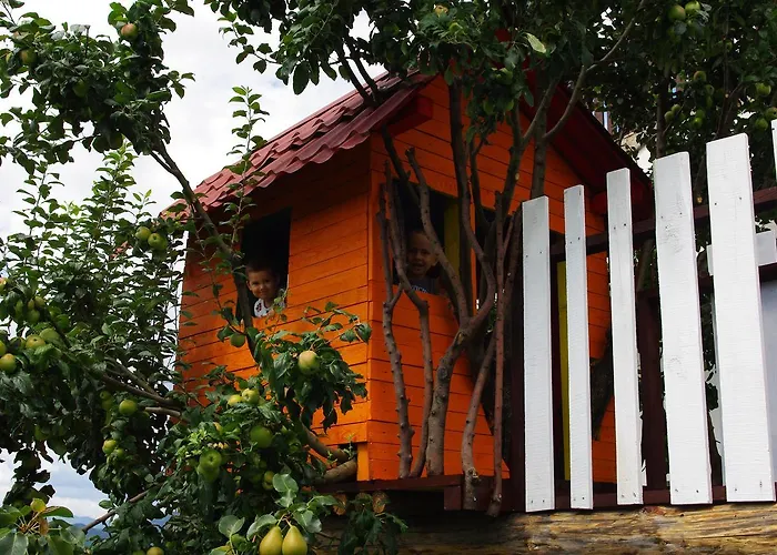 Slaveykova Kashta Guest house 2*